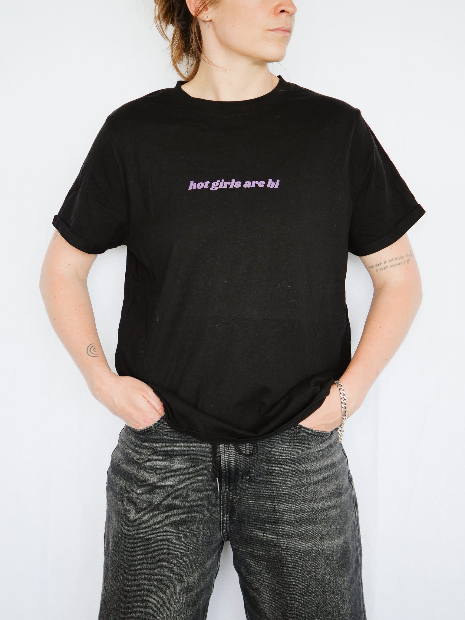 HOT GIRLS ARE BI - M