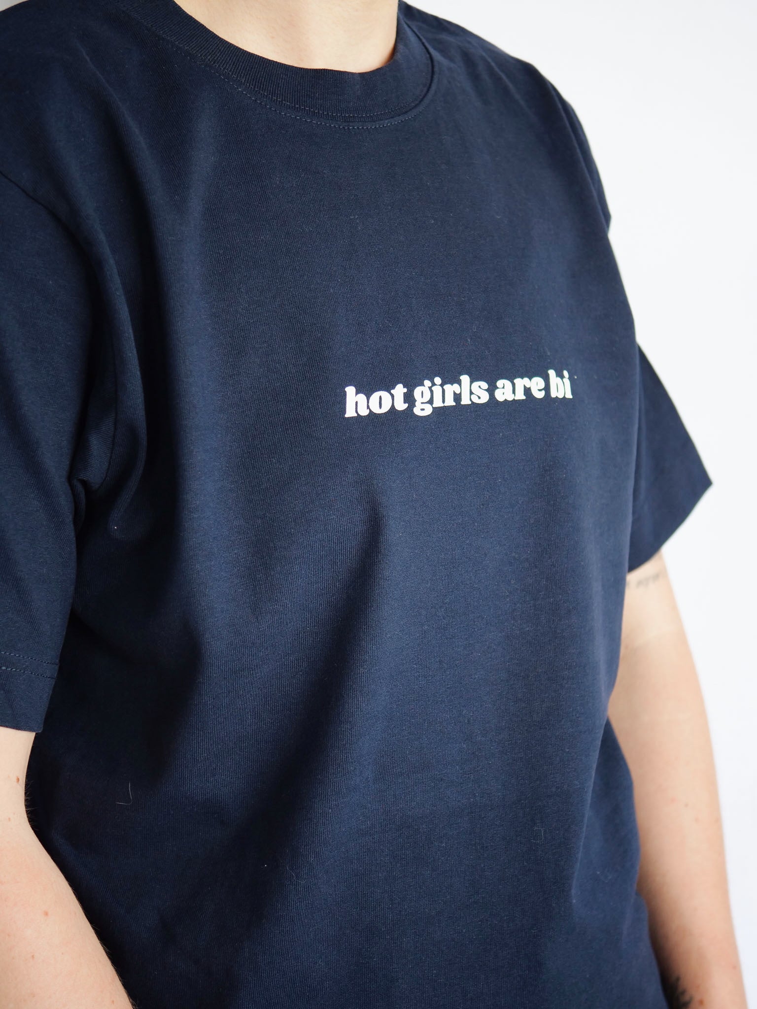 HOT GIRLS ARE BI - MULTI TAILLES